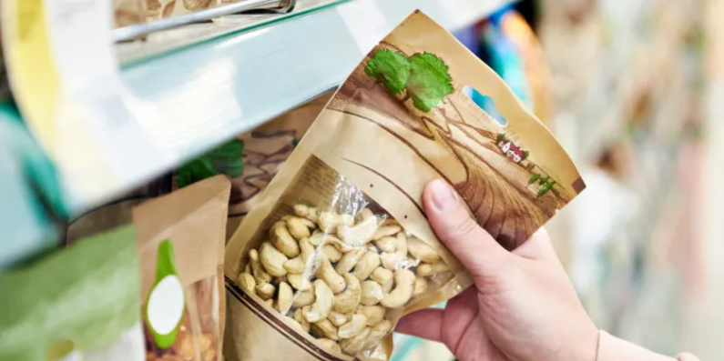 🛒🌎 3 de cada 5 shoppers pagarían extra por empaque eco… hasta que la inflación aprieta. ¿Cómo equilibrar #precio vs. #propósito? #FMCG #Sustainability