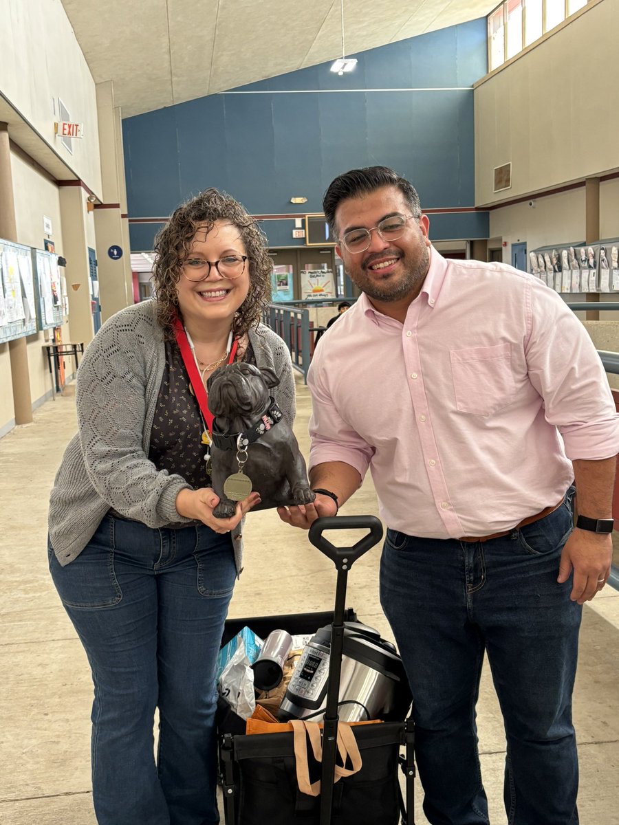 AISDBowie's tweet photo. Each month Bowie recognizes a teacher that goes above and beyond for our students! Our November Top Dawg teacher is Lindsey Shirack, our wonderful yearbook sponsor!! Congratulations! @AISDBowie https://t.co/SI1IK6pw9P