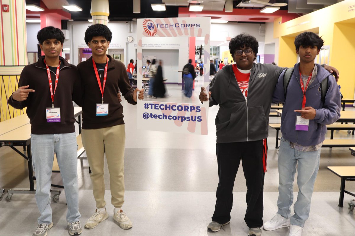 ColsCitySchools's tweet image. The @TECHCORPSUS Hackathon brought coding to life for over 200 students across the District. Students were guided by industry mentors and university professors to code, problem-solve, and innovate technology for the future. Our #LeadersGrownHere are powering the future. 🔌💡