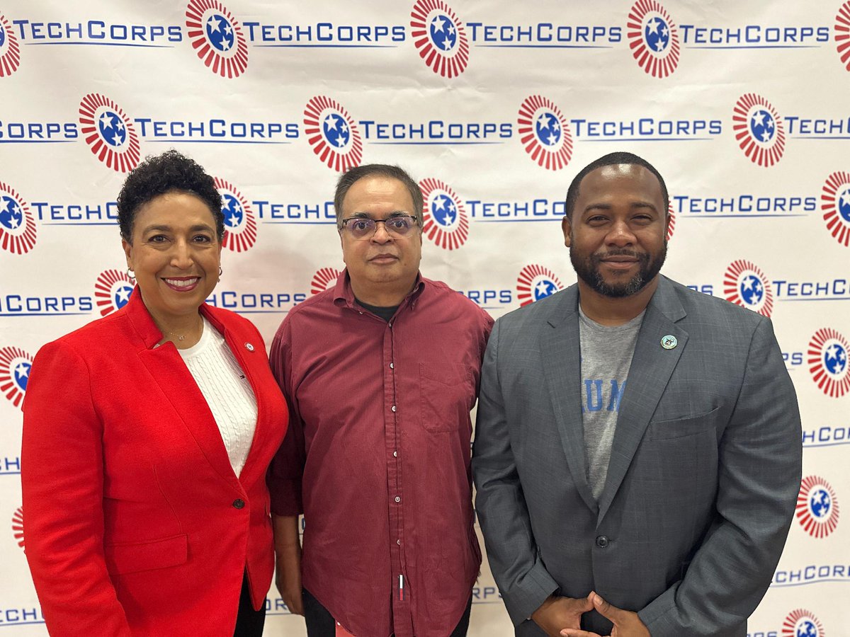 ColsCitySchools's tweet image. The @TECHCORPSUS Hackathon brought coding to life for over 200 students across the District. Students were guided by industry mentors and university professors to code, problem-solve, and innovate technology for the future. Our #LeadersGrownHere are powering the future. 🔌💡