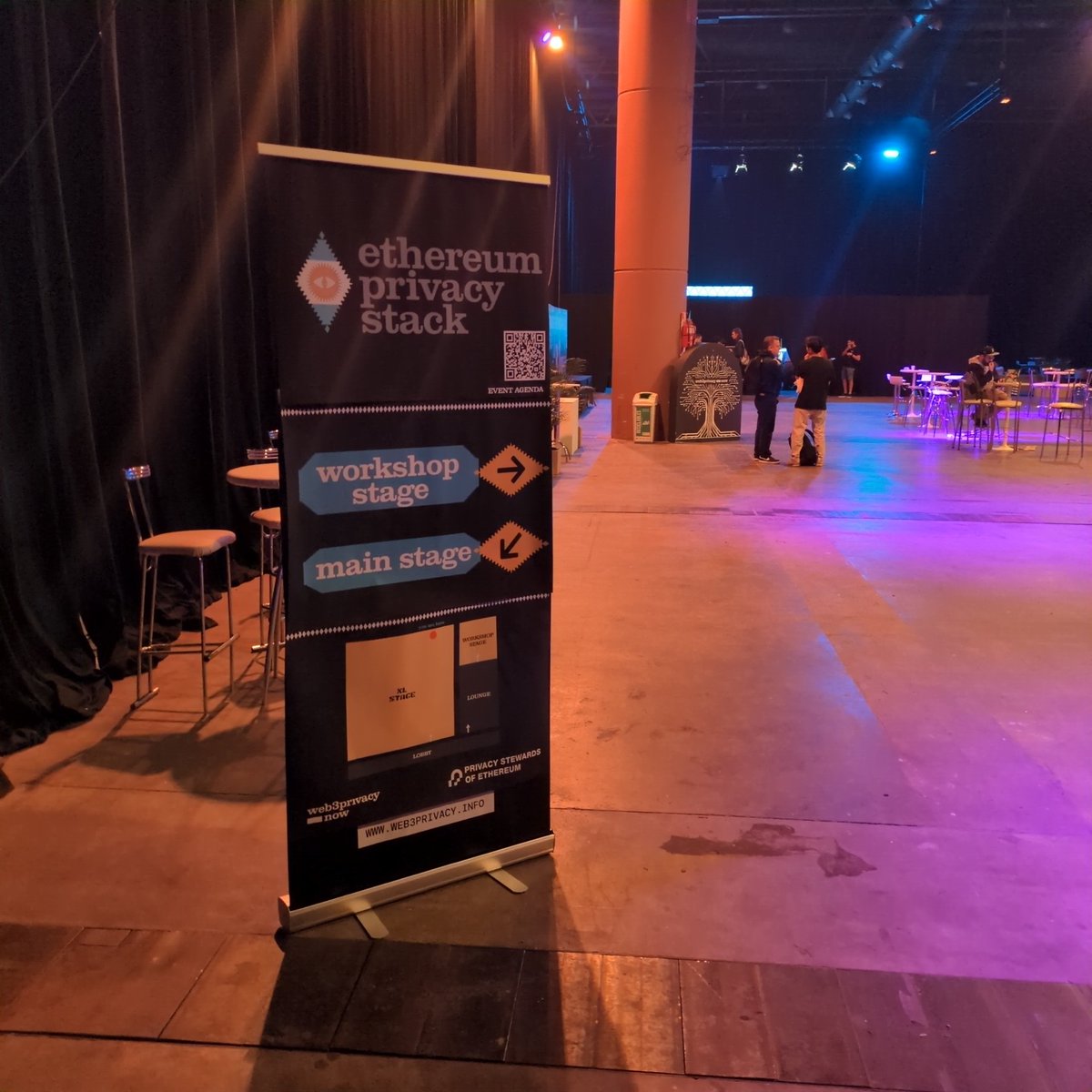 wslyvh's tweet image. Second stage running at Privacy Stack @EFDevcon

Follow the signs 🔆