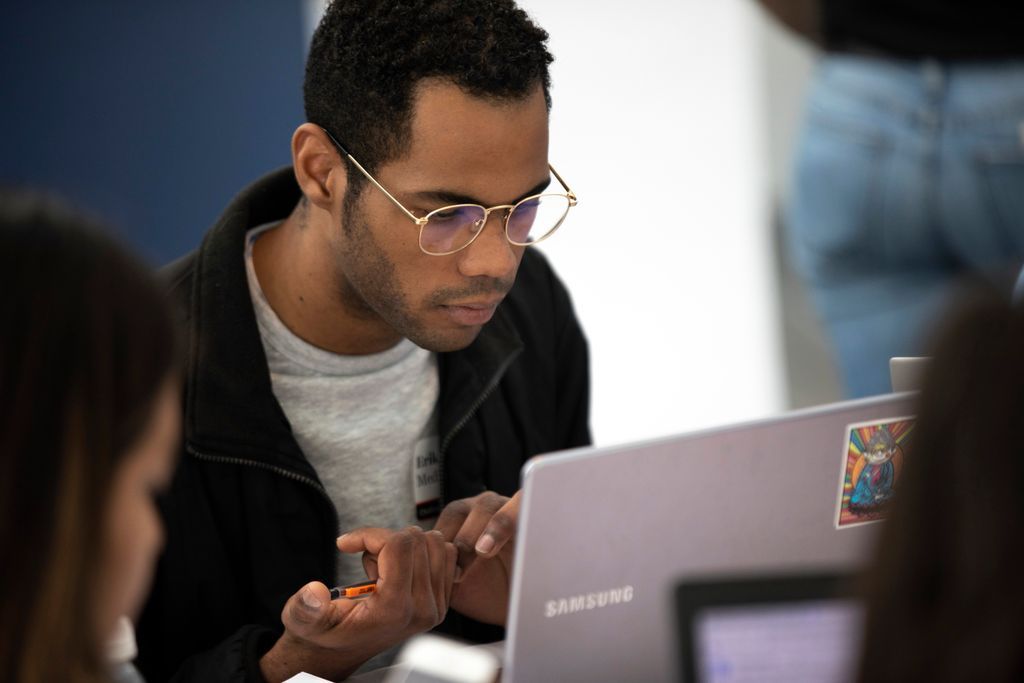 Considering a graduate degree in social welfare? Learn more about our options at our upcoming virtual information session: buff.ly/6vpyFX9