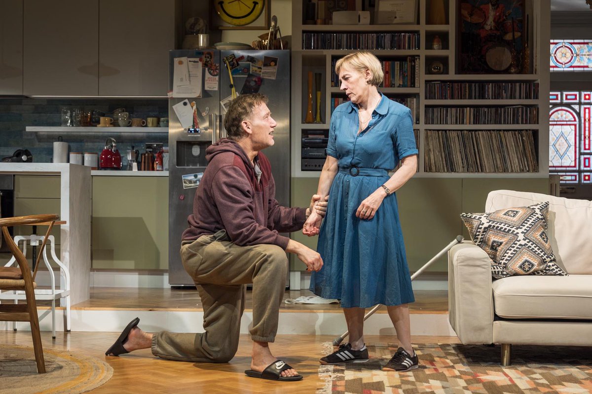 Humour and heartbreak collide in <a href="/NationalTheatre/">National Theatre</a>'s 'End,' a final conversation bringing David Eldridge's trilogy on love &amp; loss to its grand conclusion. 
Read <a href="/LilyMlhsh/">Lily Mel</a>'s ⭐️⭐️⭐️⭐️ review here: allthatdazzles.co.uk/post/review-en…