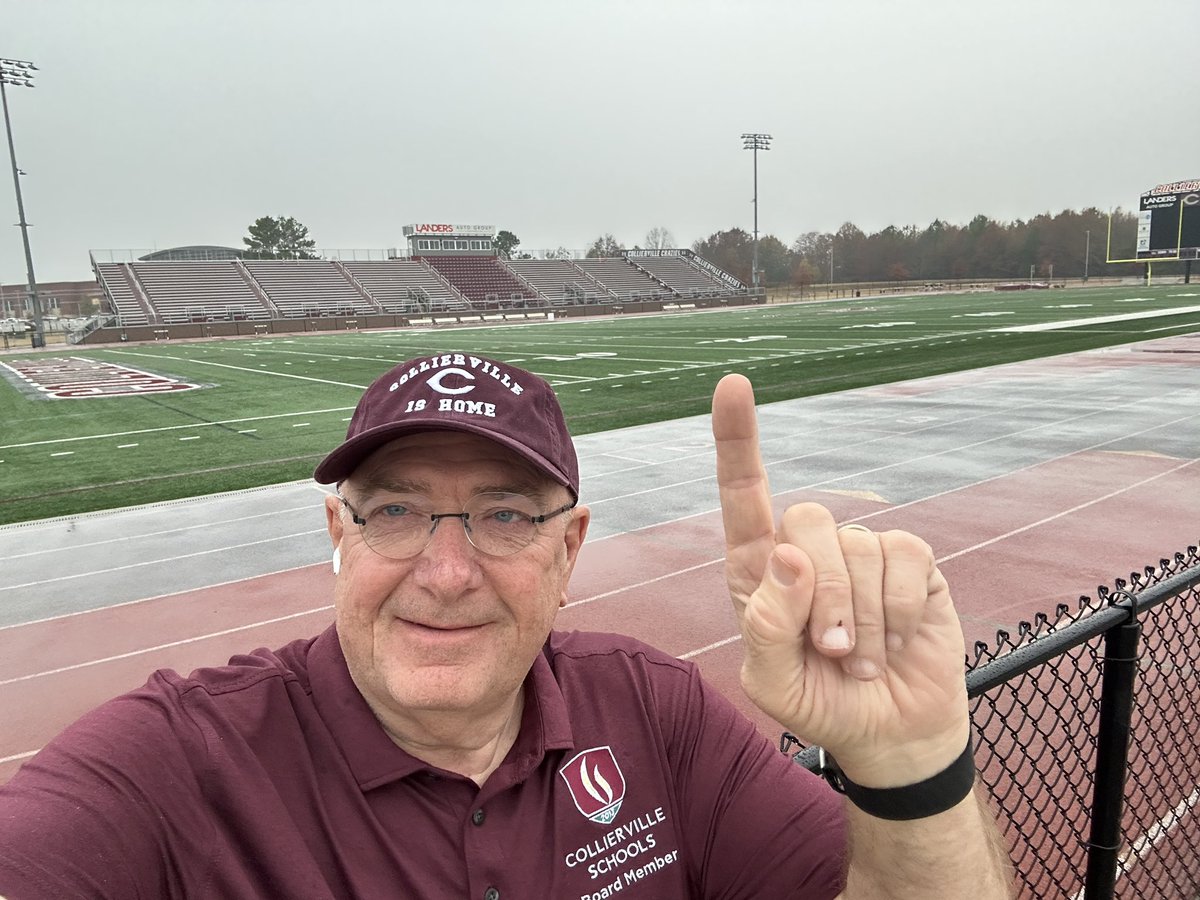 WrightCox3's tweet image. The calm before the Crazy!!
Let’s go Dragons! 
#maroonfriday
#GoDragonsGo
#playofffootball 
#fridaynightlights
@collierville_high_school 
@colliervilleschools 
@colliervillefootball