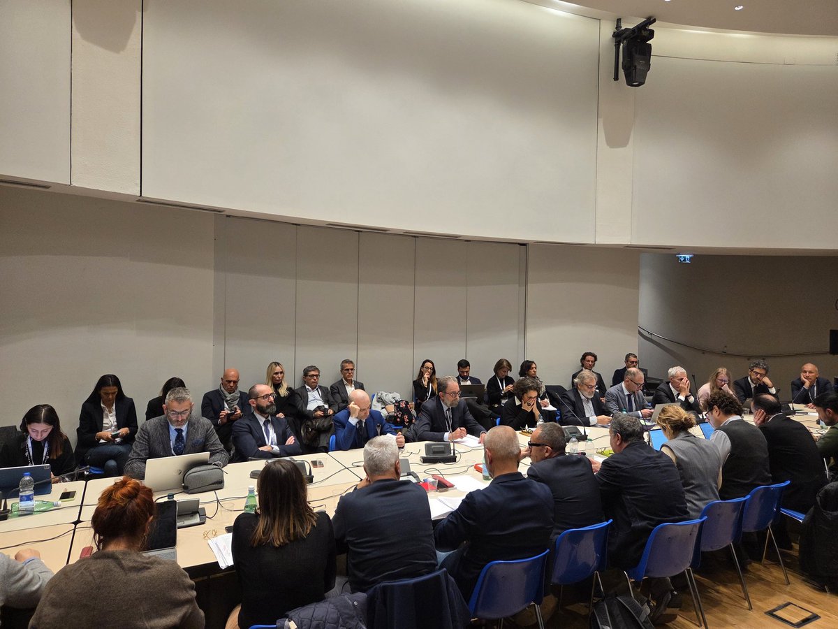 Federmeccanica's tweet photo. 🔵 Prosegue, presso l'Auditorium di @Confindustria , la trattativa per il rinnovo del #ccnlmetalmeccanico.  Riprende il confronto in plenaria tra le delegazioni di #Federmeccanica , #Assistal e #FIM #FIOM #UILM .

#RinnovamentoContinua https://t.co/ot5CLUQyJF