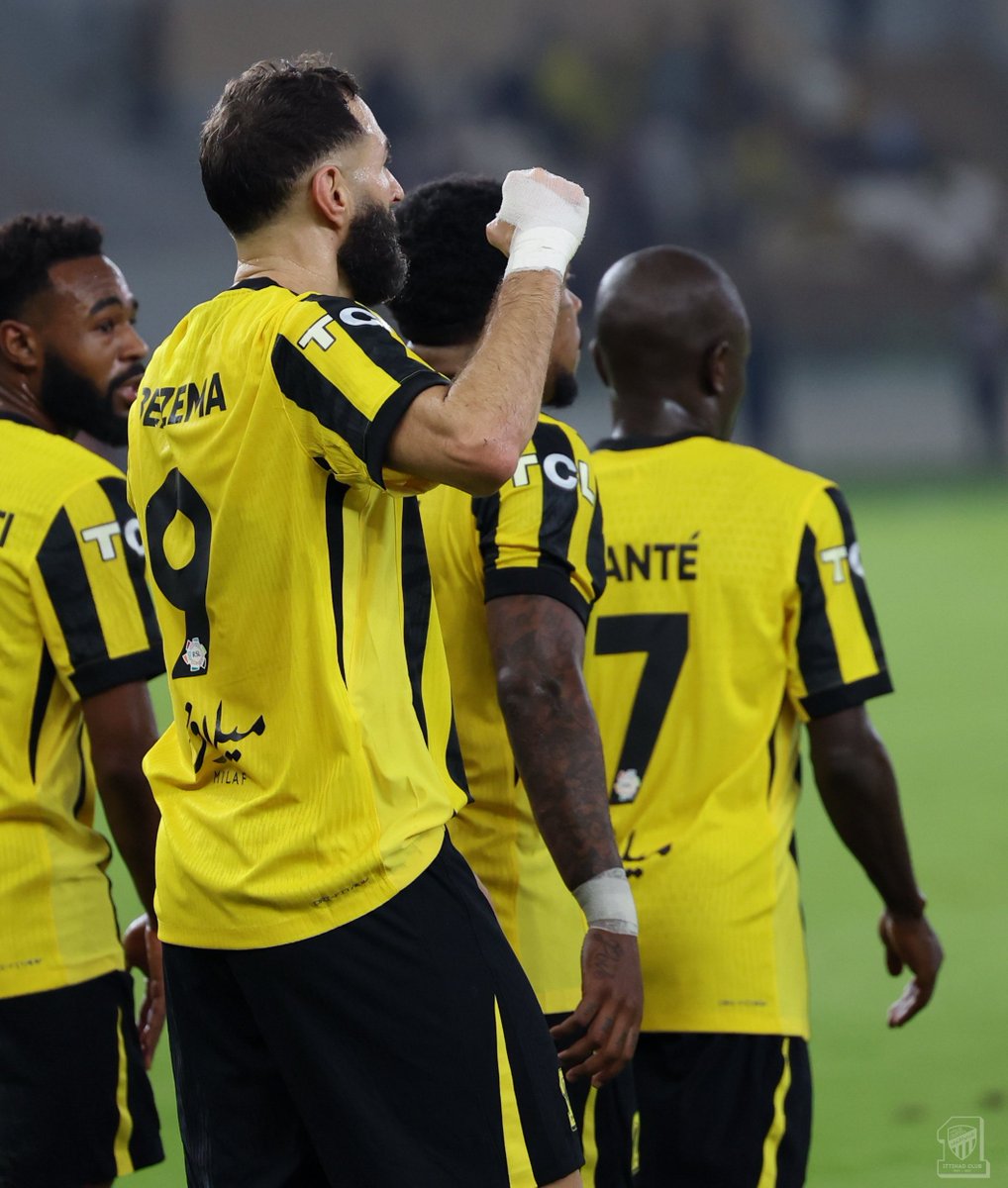 نهاية الشوط الأول: 

#الاتحاد 2 - 0 الرياض 🔥🟡⚫️
نريد المزيد يا نمور! 🐅