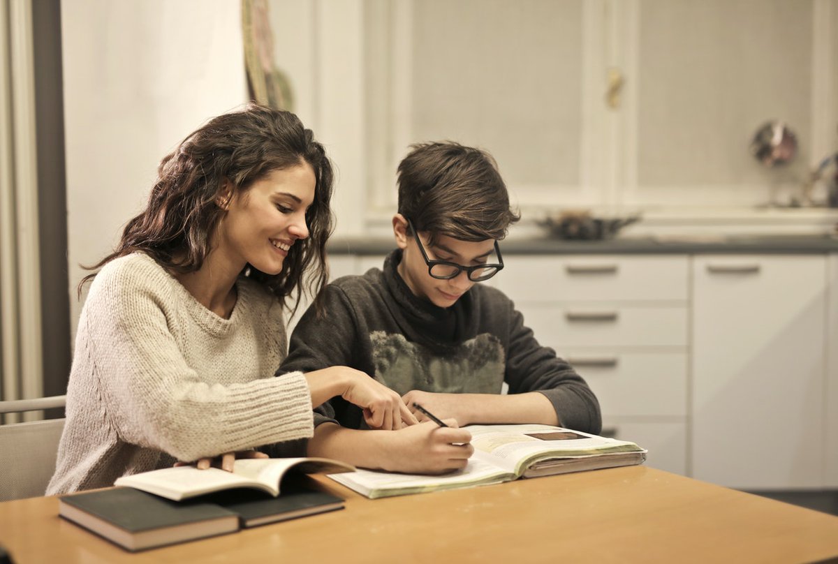 Life’s transitions can be overwhelming. When change affects how you think or feel, therapy can help you find your footing again.

Learn more: azevedofamilypsychology.com

#MentalHealth #Therapy #LifeTransitions