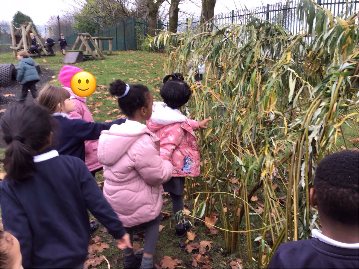 EYFS_OLSP's tweet photo. Our children are thrilled with their new willow structures! Perfect for exploring, imagining and playing outdoors. 🌱 #EYFS #Outdoorlearning https://t.co/crgtJam5fk