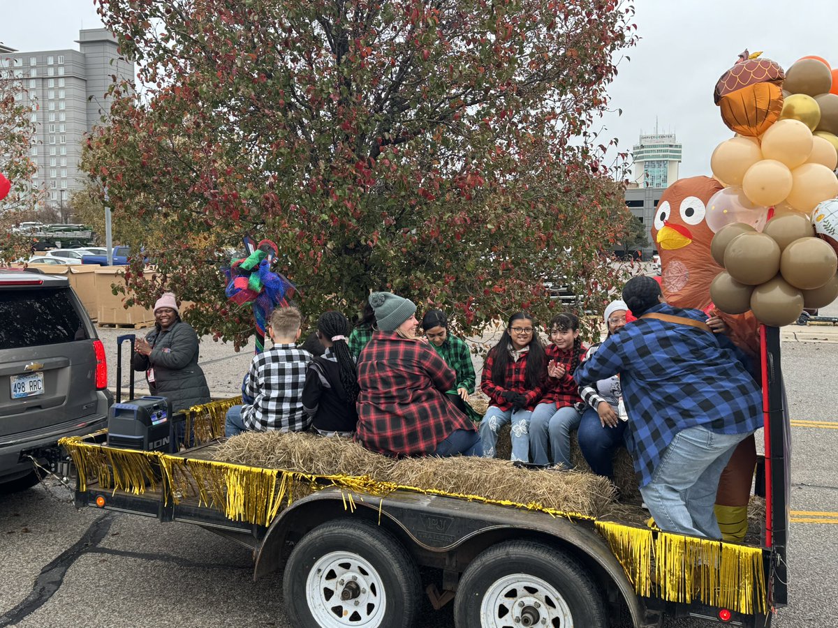 gilalvarez259's tweet photo. Proud of our @WichitaUSD259 Public ๐ซ family for another successful Turkey Drive! ๐ฆ Our students, staff, and community came together to give back and support Wichita families during the holiday season. This is what it means to lead with heart and serve with purpose. #WPSProud https://t.co/f0iSE3hZFb