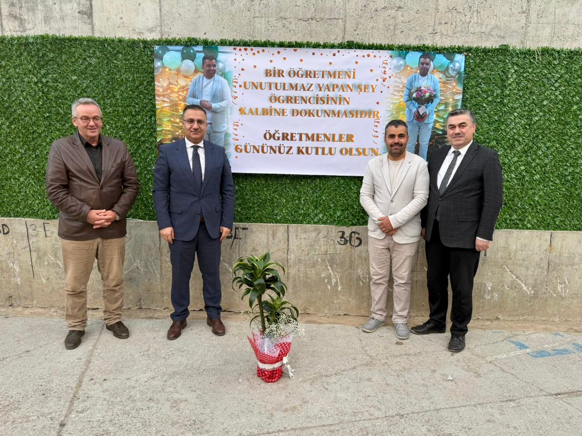 TC_sancaktepe's tweet image. 🔷️Kaymakamımız @naifyavuz, Safa İlkokulu’nu ziyaret ederek incelemelerde bulundu. 

📌Okulda yürütülen eğitim faaliyetlerine ilişkin okul müdüründen bilgi alan Kaymakam Naif Yavuz’a, İlçe Millî Eğitim Müdürü Sadık Aslan da eşlik etti.

📌Ziyaret kapsamında öğrenci ve…