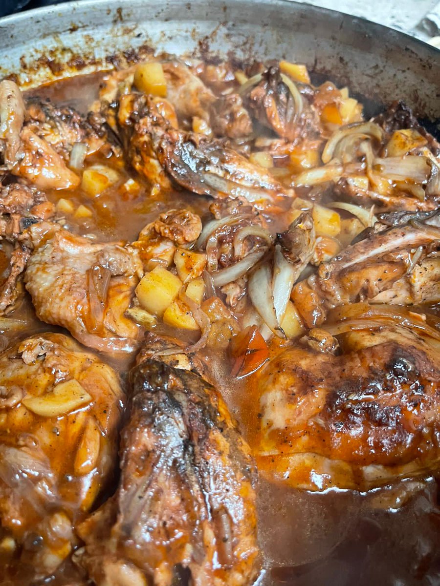 First and foremost, praise be to God🤲, and a huge thank you to the generous donor who sent me money to buy food for my family. ❤️Today I found chicken and bought it for them, and thank God, we ate and felt a joy we had long missed. 🫂
chuffed.org/project/135434…