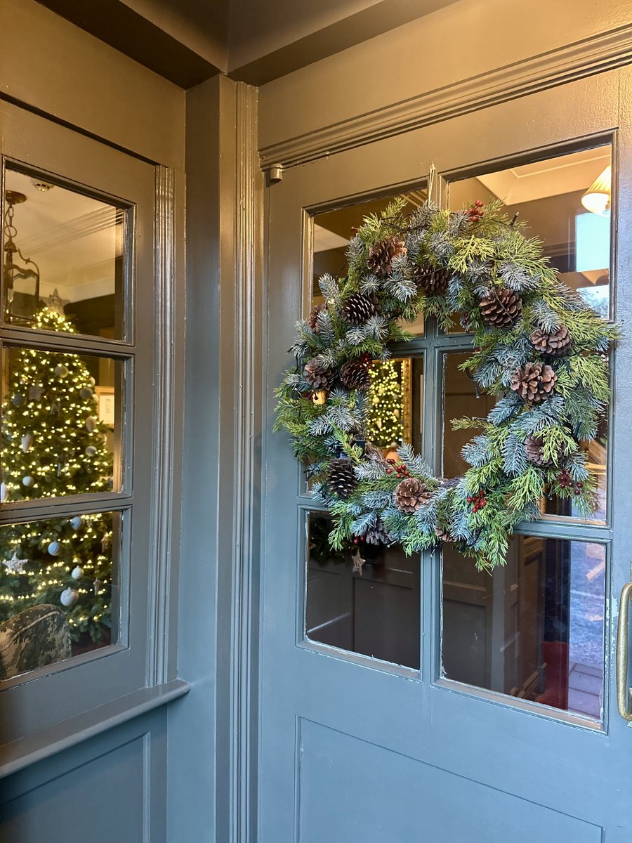 ConynghamArms's tweet photo. Christmas has arrived at Conyngham Arms ✨
The halls are decked, the trees are glowing & the hotel is feeling extra cosy for the season.
We can’t wait to welcome you for festive dining, celebrations & Christmas getaways 🎄❤️
#ConynghamArmsHotel #ChristmasatConyngham #Slane https://t.co/L24r5PlRAt
