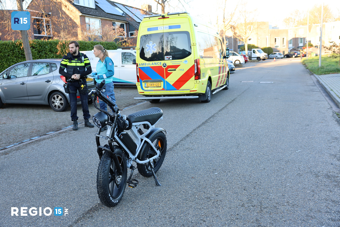 Aanrijding fatbike door auto op Aidaschouw