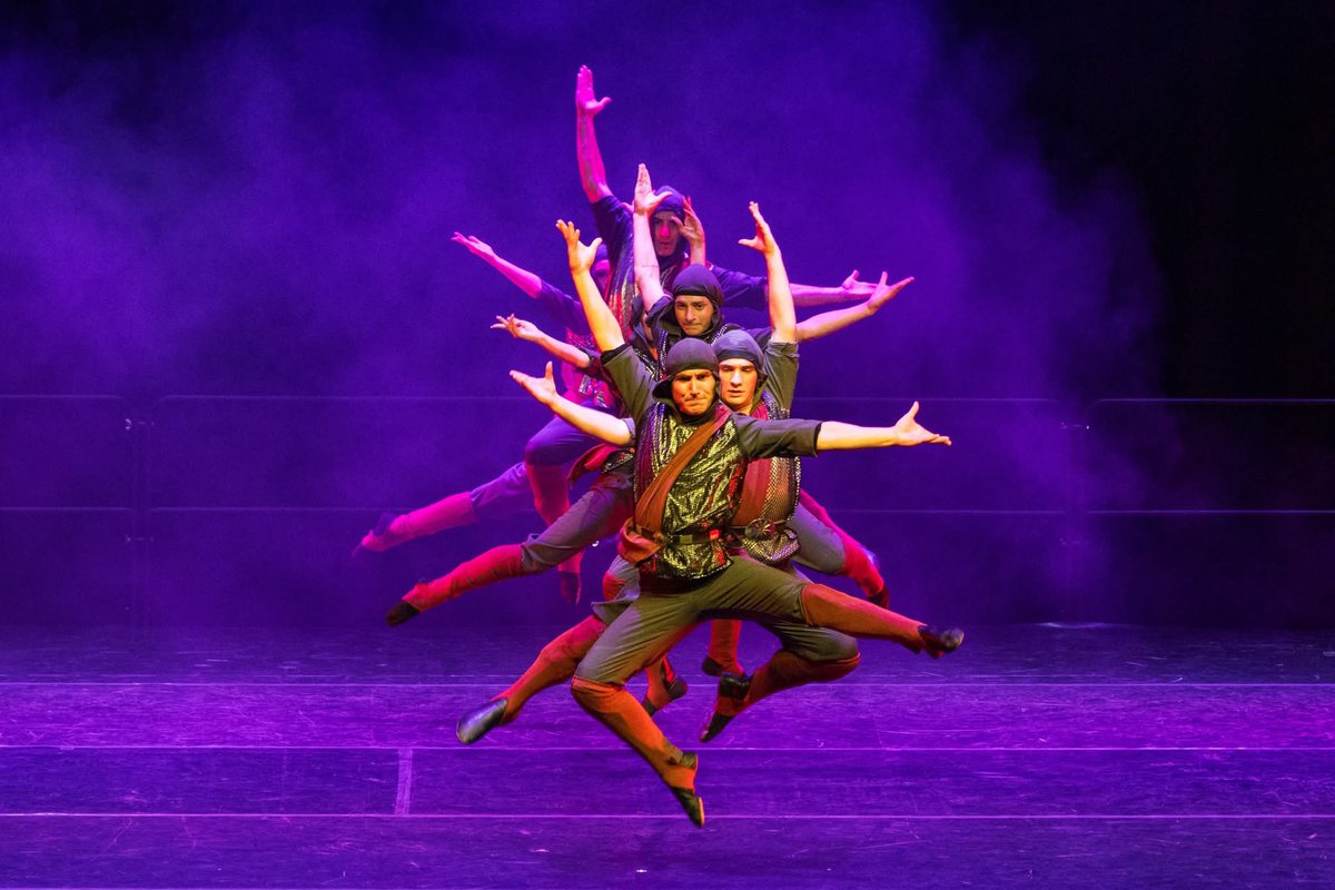 BudapestEmb's tweet photo. 🇬🇪✨ The Georgian State Royal National Ballet’s “#FireofGeorgia” lit up Budapest on Nov 20!
With Ambassador Nikoloz Laliashvili &amp; Hungarian officials in attendance, the dancers earned roaring ovations from the audience. https://t.co/toggHDHSf5
