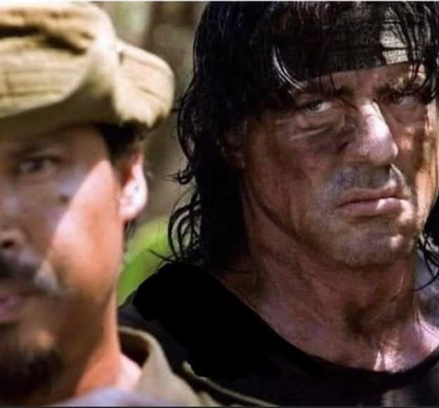 rthur013's tweet image. Yo en el OXXO, atrás del wey que está pagando la luz, pidiendo tres recargas, un retiro de efectivo y comprando un Andatti...