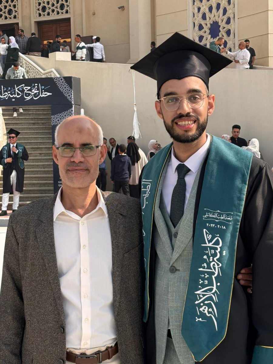 HAZ_EM19's tweet photo. تم تخرج 🥳
رب أوزعني أن أشكر نعمتك التي أنعمت علي وعلى والدي وأن أعمل صالحا ترضاه وأدخلني برحمتك في عبادك الصالحين https://t.co/QbBePKAppM