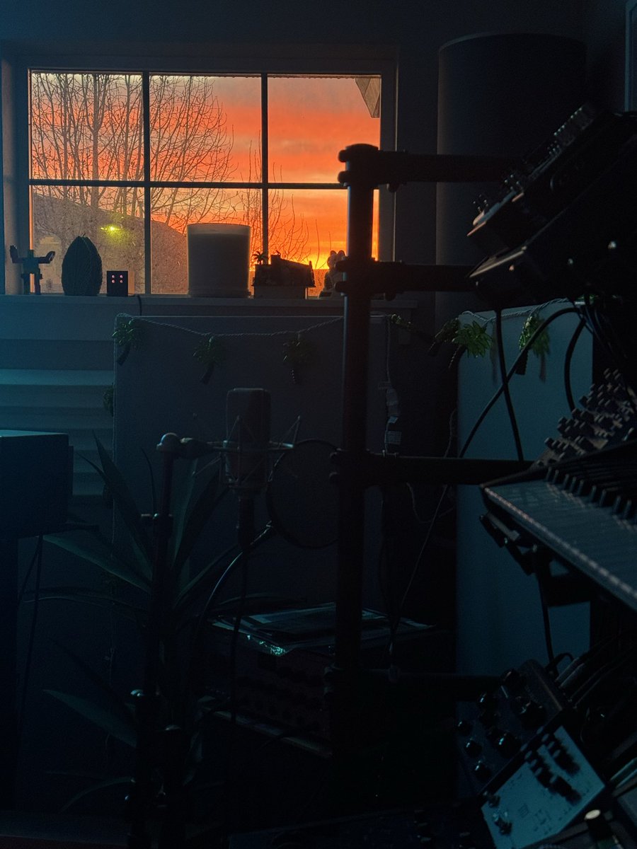 hotel pools tweet media