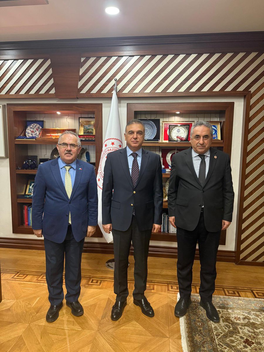 TurkesGuney's tweet photo. 📌 GELİR İDARESİ BAŞKANLIĞI KOORDİNESİNDE GERÇEKLEŞTİRİLEN BANKA MAAŞ PROMOSYON SÜRECİNDE PROMOSYON TUTARLARININ EŞİTLENMESİNİ SAĞLADIK….

📌 Sorunun çözümü için bugün akşam Genel Başkan Yardımcımız Nebi Yay ile birlikte Bakan Yardımcımız Dr.İ.İlhan Hatipoğlu’nu ziyaret ettik.

📌 Gelir İdaresi Başkanlığı koordinesinde gerçekleştirilen, Ankara ve İstanbul Defterdarlığı personeline düşük promosyon tutarı öngören süreçte bütün kurumlarımızdaki personele 95.000.- TL nakit + 10.000,- TL para puan toplamda 105.000 TL ödenmesi şeklinde yeniden revize edilmesini sağladık.

📌 Sn.Bakan yardımcımıza sorunun çözümü noktasındaki gayretleri için teşekkür ederiz.

@ilhan_hatipoglu