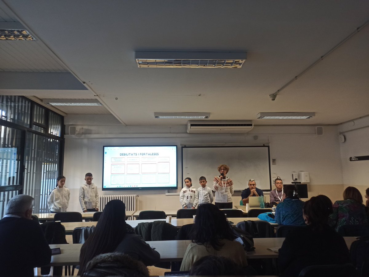 Felicitats als alumnes i als docents de l'<a href="/escolajosepnin/">Escola Josep Nin</a>  de Salomó per la presentació  a #DemocratHorizon sobre el seu Consell d'Infants!👏👏