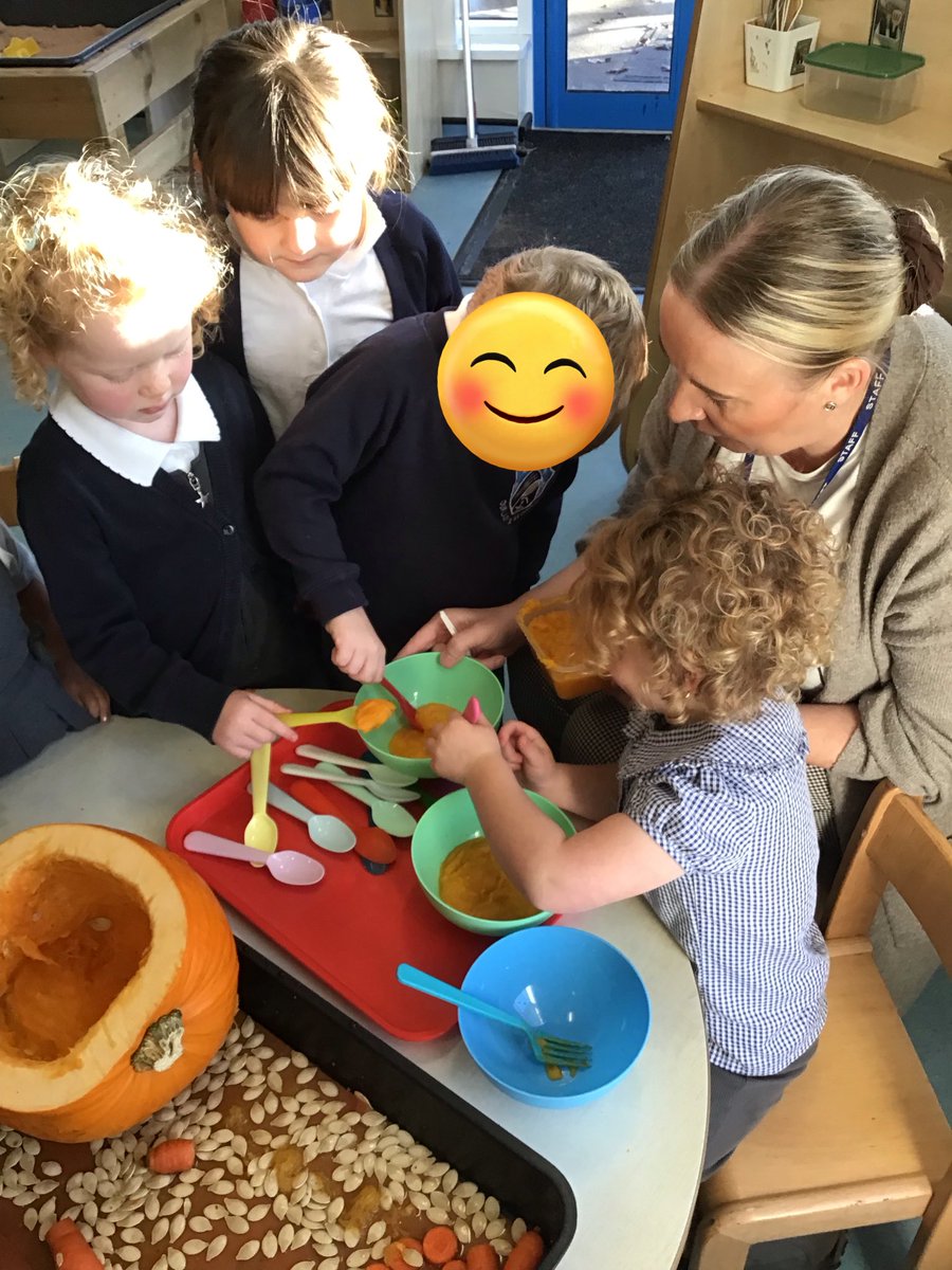 EYFS_OLSP's tweet image. Our young explorers investigated a range of fresh ingredients today - touching, smelling and talking about their colours and textures. 🥕The best part? Tasting the warm, delicious soup created from the ingredients!🍲  #EYFS #Learningthroughplay