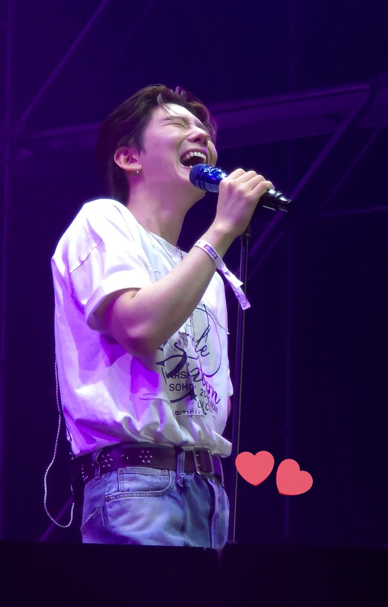 tusnqpqp's tweet image. 무대 위가 제일 잘 어울리는 명창햄찌 생일 축하해 🎉
항상 애쓰고 노력해 줘서 고마워 🥹
오늘도 많은 사람들에게 사랑과 축하받길🥰
평생 꺽꺽 웃는 모습 보고 싶다 앞으로도 잘 부탁해 🫶🏻 

#HBDtoKIHYUN
#선물같은기현DAY_1122