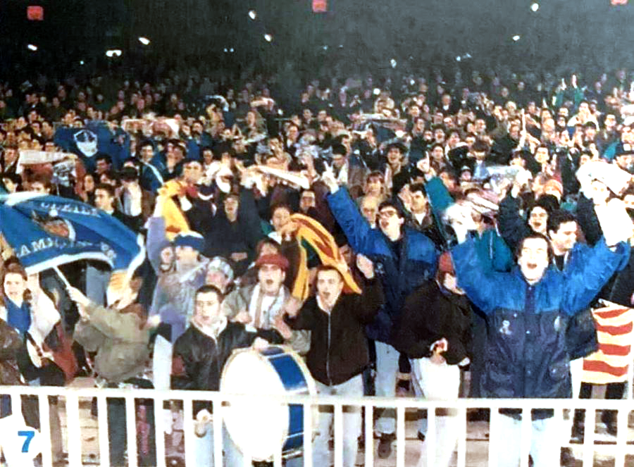 Afició del Lleida desplaçada al Camp Nou el 20/11/1993.