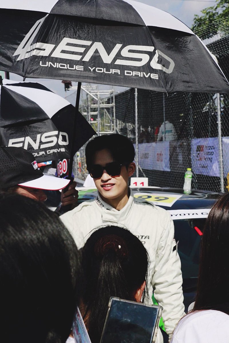 BarcodeTHFC's tweet image. Barcode Tinnasit FB Update 

Cr. 700th Anniversary Chiangmai Stadium

BARCODE CHIANGMAI RACE

@BarcodeTin 🌻
#BarcodeTin99 
#barcodetin #GMMTV
#LensoMTRxBarcode 
#LENSOMOTORSPORT 
#VENOMRACINGWHEEL
#ToyotaGazooRacingThailand