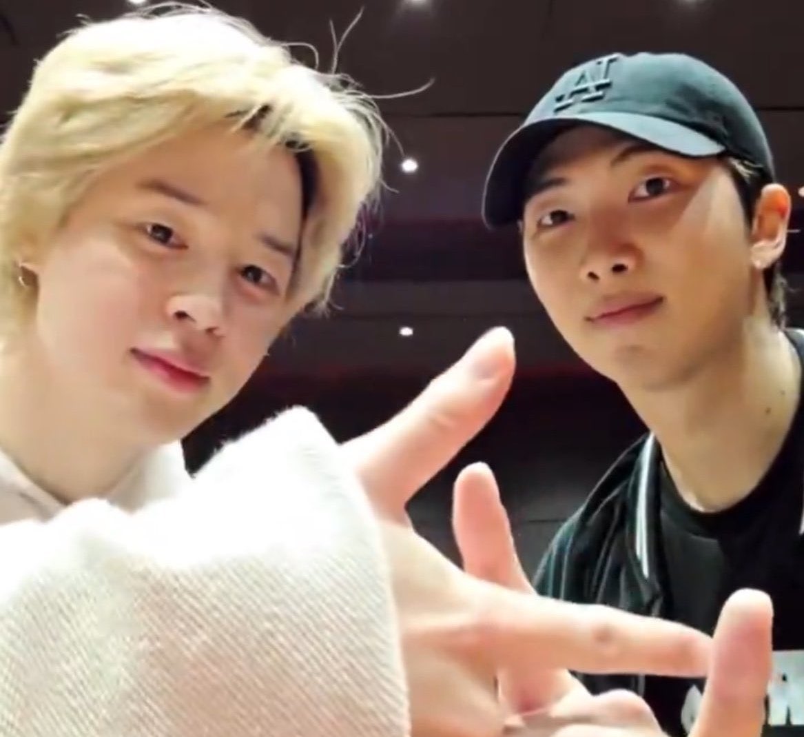 everythinggoes's tweet image. my sweet loves 🥺