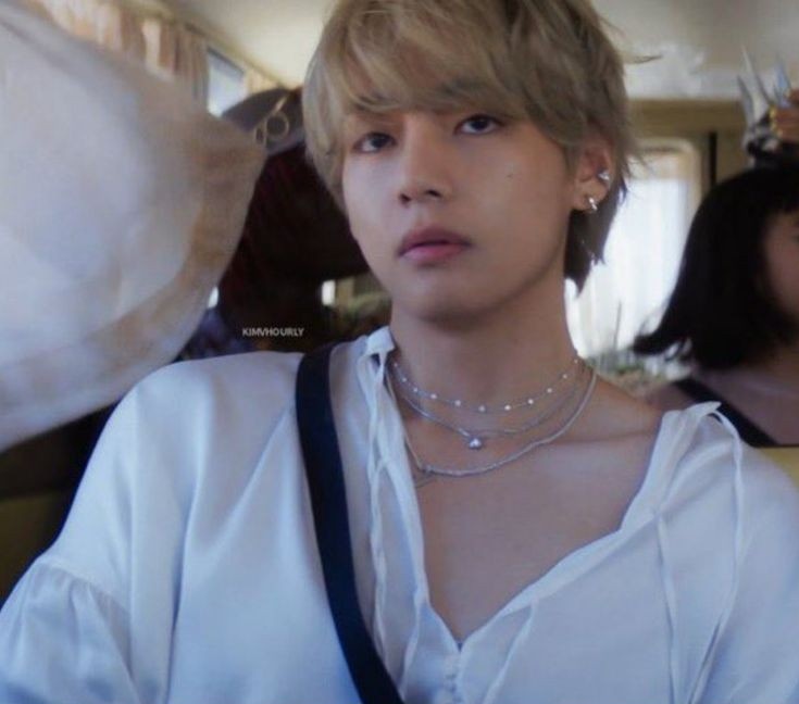 layover era taehyung was a different kinda of pretty