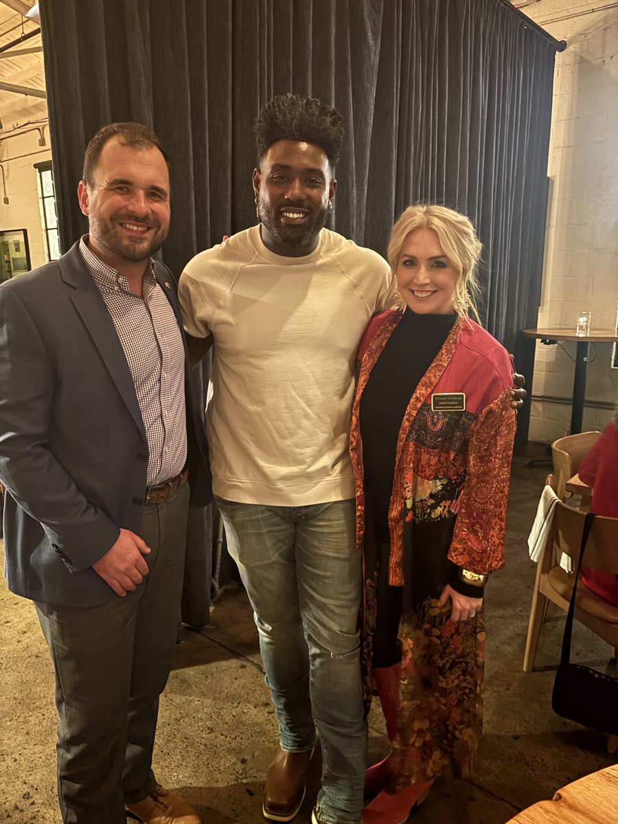 Billy Ukrazhenko tweet media