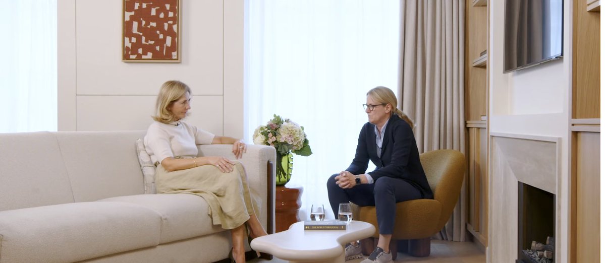 jmpailhon's tweet image. 🌍 Women Shaping Digital Art (9/x) 🌍

This week: Dr. @NinaRoehrs  - curator of Paris Photo’s Digital Sector and co-founder of @RoehrsBoetsch.

From DYOR at Kunsthalle Zürich to building a serious home for digital practices at @ParisPhotoFair, she is shaping how photography meets…