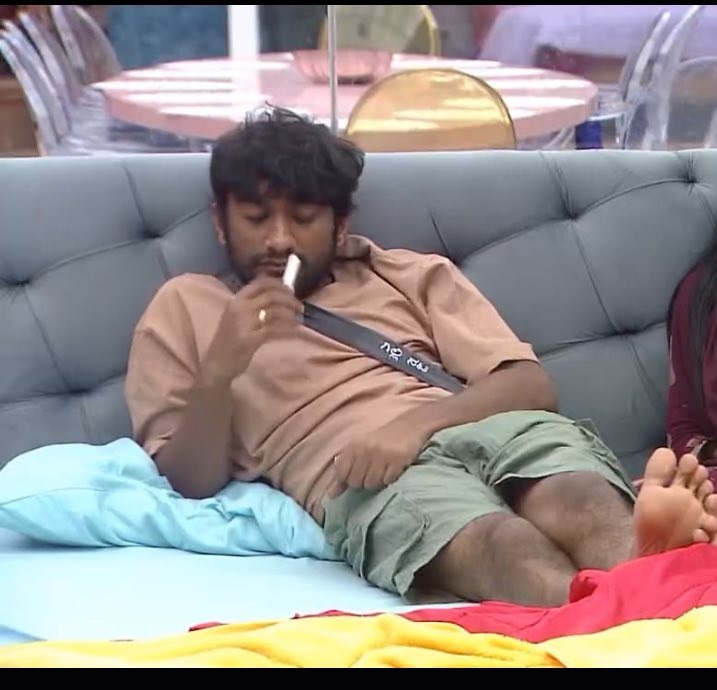 iCnote3's tweet image. Last week : Rashika &amp;amp; druvant both were trolled brutally because they went against Gilli

This week: Both are getting positive hype as rashi played for gilli team &amp;amp; druvant as he is in Gilli&apos;s good book.

Gilli blind fans or PR setting narratives 👎  #BBK12