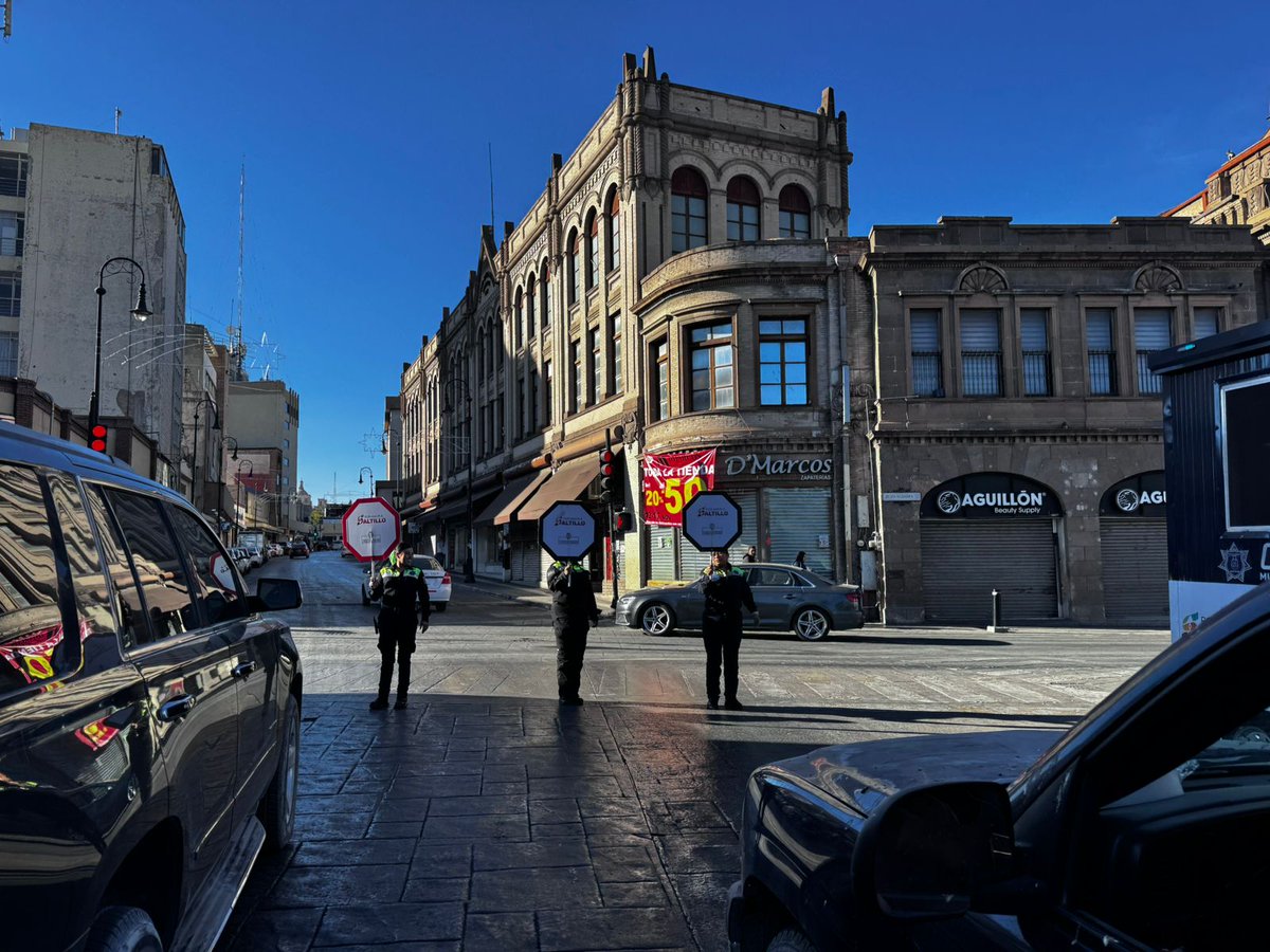 La Comisaría de Seguridad, a través de Tránsito y Vialidad, instala filtros de prevención en distintos puntos de la ciudad para fortalecer la seguridad vial.
Los oficiales recuerdan la importancia de respetar los límites de velocidad y no conducir bajo los efectos del alcohol.