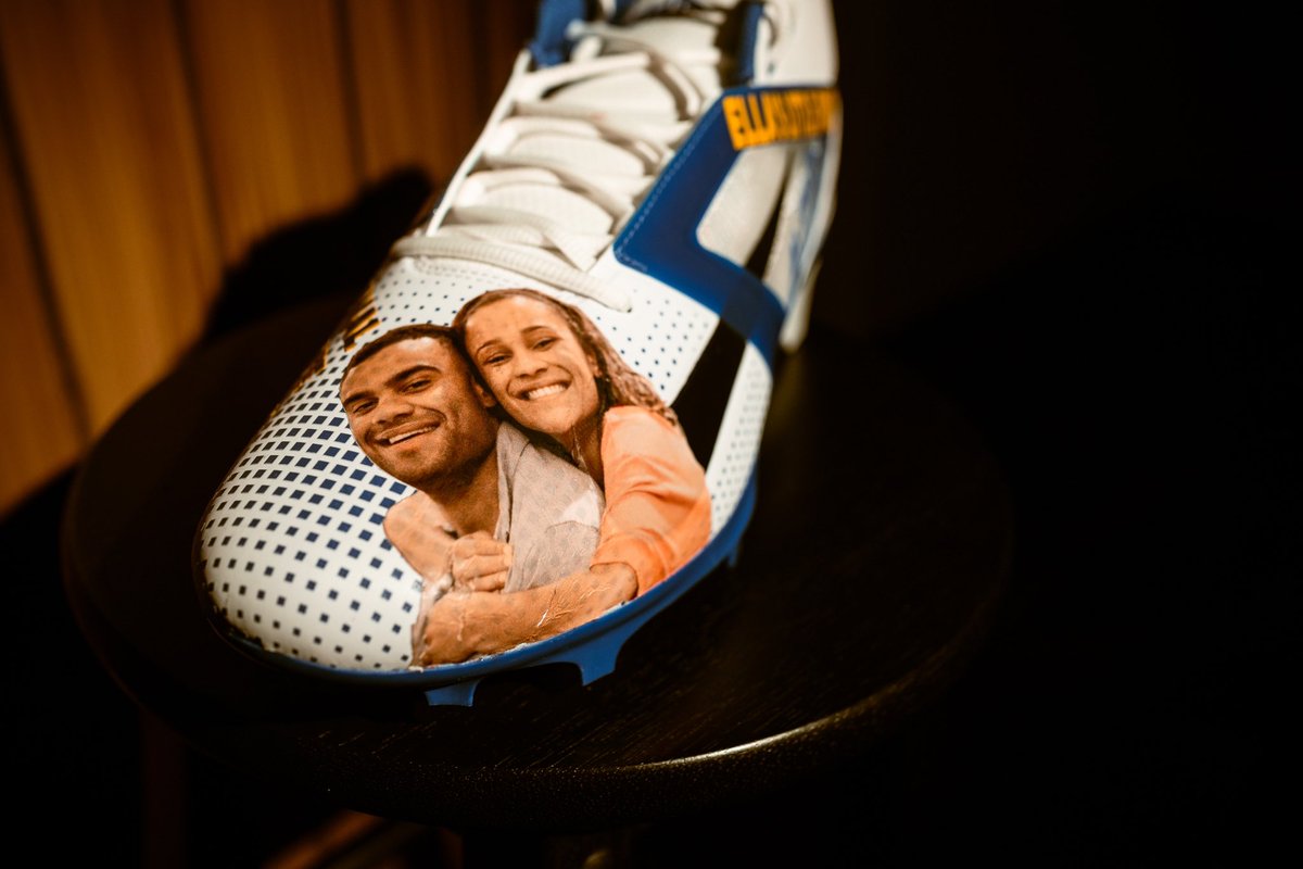 calvinwatkins's tweet photo. Solomon Thomas’ My Cause My Cleats representing The Defensive Line is an organization co-founded by him and his family dedicated to ending youth suicide. 
The family founded The Defensive Line to honor Solomon’s sister Ella, who died by suicide at the age of 24. https://t.co/D4HBk92AS0
