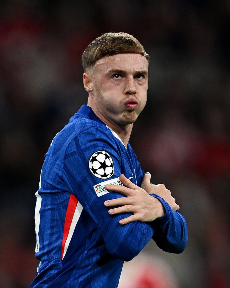 EPL_Gunlukleri's tweet image. Enzo Maresca: &quot;Cole Palmer, evinde geçirdiği bir kaza sonucu ayak parmağını kırdı. Burnley maçında kesinlikle oynayamayacak. Barcelona ya da Arsenal karşılaşmalarında ise muhtemelen forma giyemeyecek.

Kasık sakatlığından neredeyse tamamen kurtulmuştu, şimdi ise küçük bir sorunla…