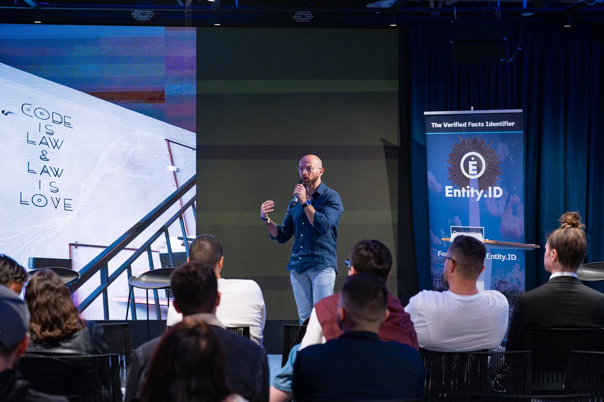 RegistryChain tweet media