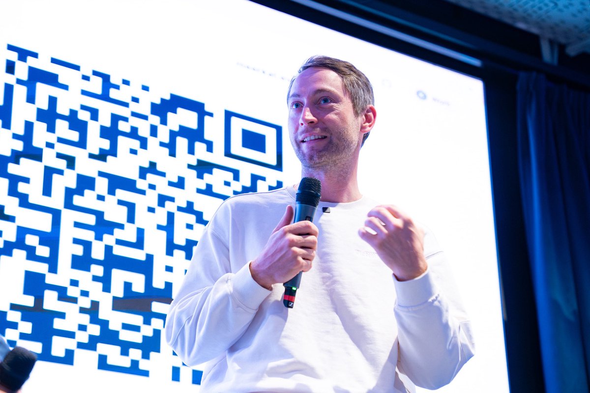 RegistryChain's tweet photo. @feindura of @lukso_io, creator of @ERC725Account, dissected the ERC725 standard and its role as a universal onchain profile for everything at the Entity Onchain #LegalSummit. https://t.co/41LGpnG3sy