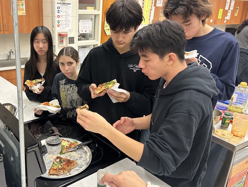 Pizza chefs were cooking---and tasting---at Bridgewater-Raritan High School  hs.brrsd.org/o/brhs/article…