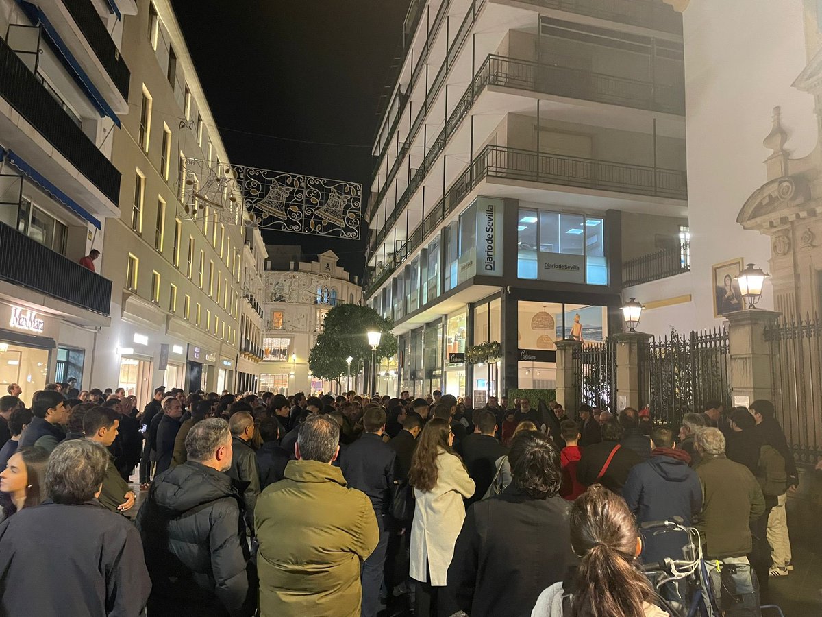 falange_sevilla's tweet image. Misa por el alma de José Antonio.
¡¡¡PRESENTE!!!