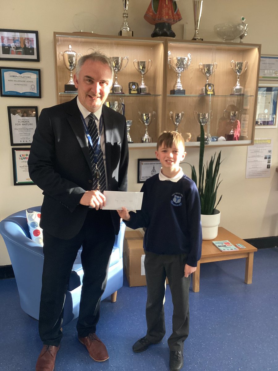 HolyChildPSBel's tweet image. 🎶 We have a winner in our Holy Child song competition. 🎶 

Congratulations to our talented songwriter in P7A, whose song won with an amazing 45% of the pupil vote. 👏

&apos;Our motto is caring, sharing and learning.’

#SharingCaringLearning @Ed_Authority @Education_NI