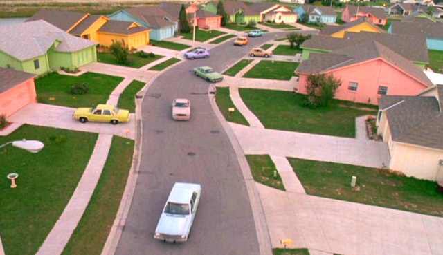 NochillWill's tweet photo. @PicturesFoIder Edward Scissorhands ass neighborhood https://t.co/lMrVr0YwQP