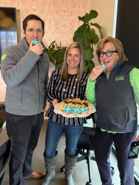 BudgetEaseBiz's tweet image. It’s a fantastic Friday at BudgetEase—Mary brought in her homemade winter cookies, and the team instantly forgot about spreadsheets for a moment. Small treats, big morale boosts. Thanks, Mary.

#TeamCulture #OutsourceBookkeepingServices #VirtualBookkeeper #AccountingHelp