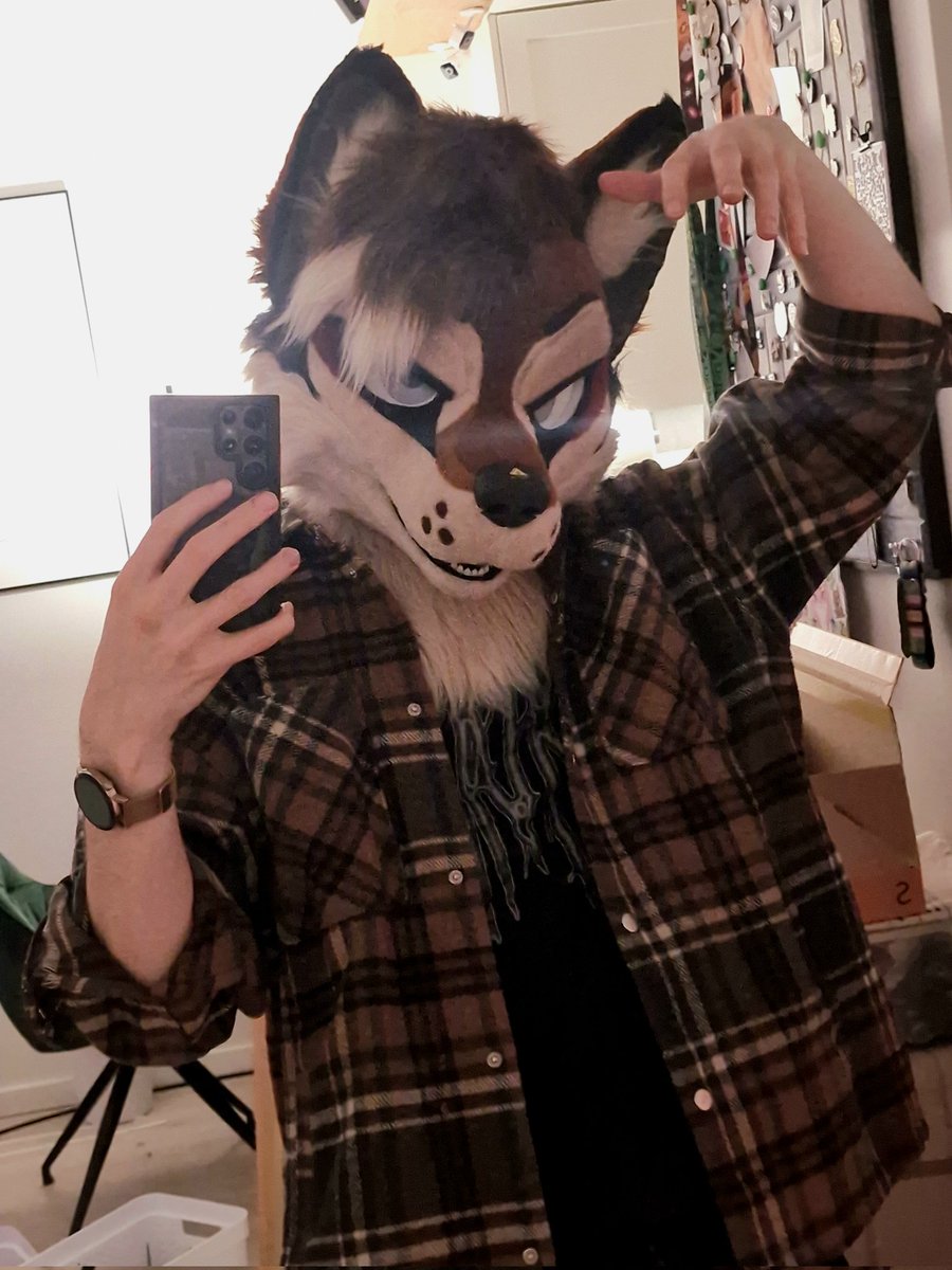 nibbydev's tweet image. la da da da dah ~ #fursuitfriday