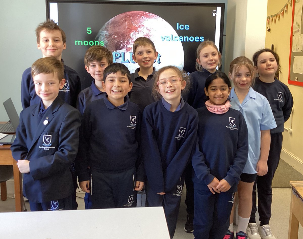 ✨ Year 5 shone at our first Astronomy Night! They presented amazing Solar System projects, then we stargazed at Berryfields spotting constellations &amp; even Saturn! 🌌Hot chocolate &amp; marshmallows rounded off a magical evening #stargazing #astronomy #hopelandsprep