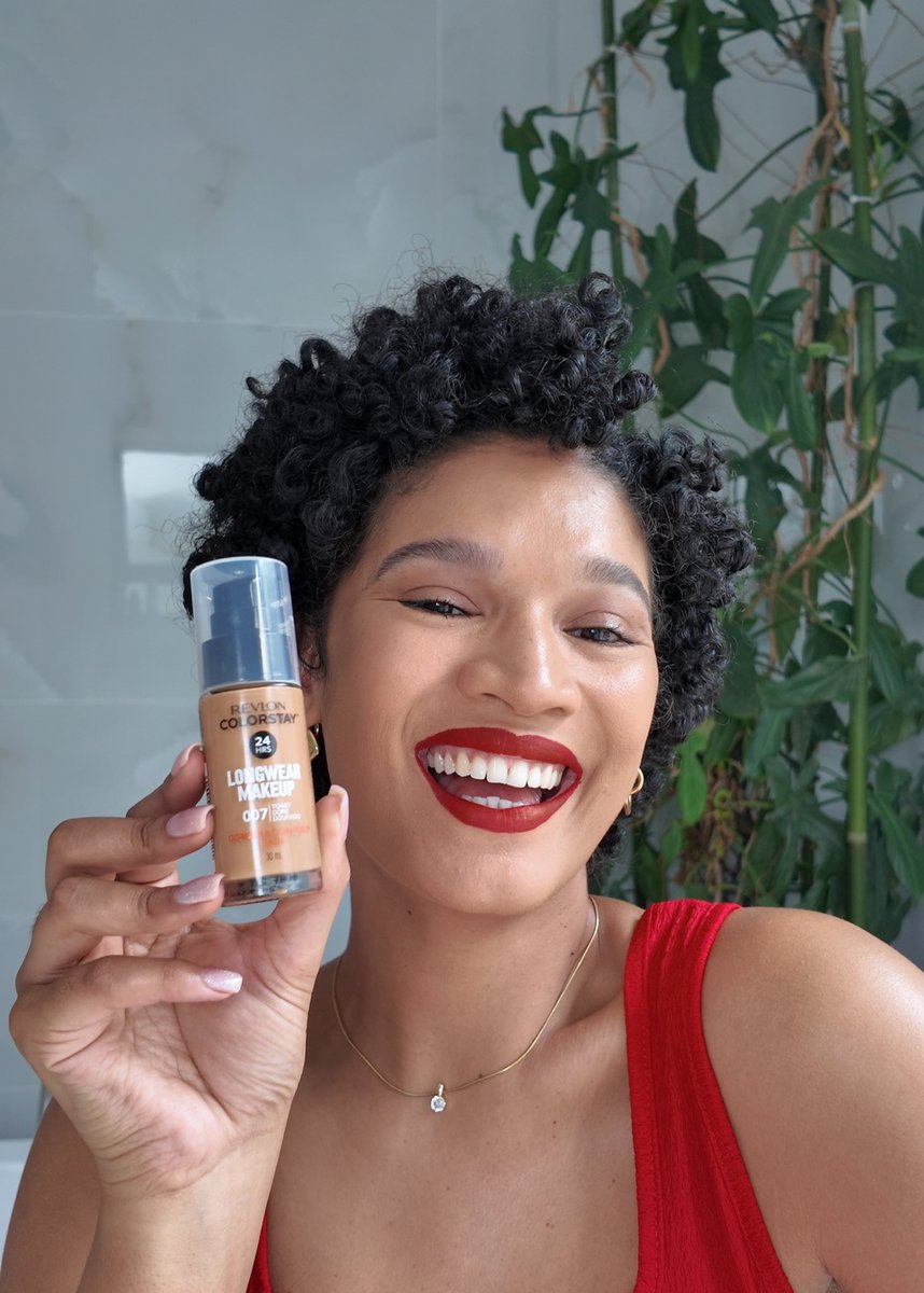 simmywelff's tweet image. An affordable foundation that performs as well as a high-end foundation… and holds me down in Durban’s humidity ✨

It’s on sale at Clicks til the 24th 

vt.tiktok.com/ZSfMhPeoM/