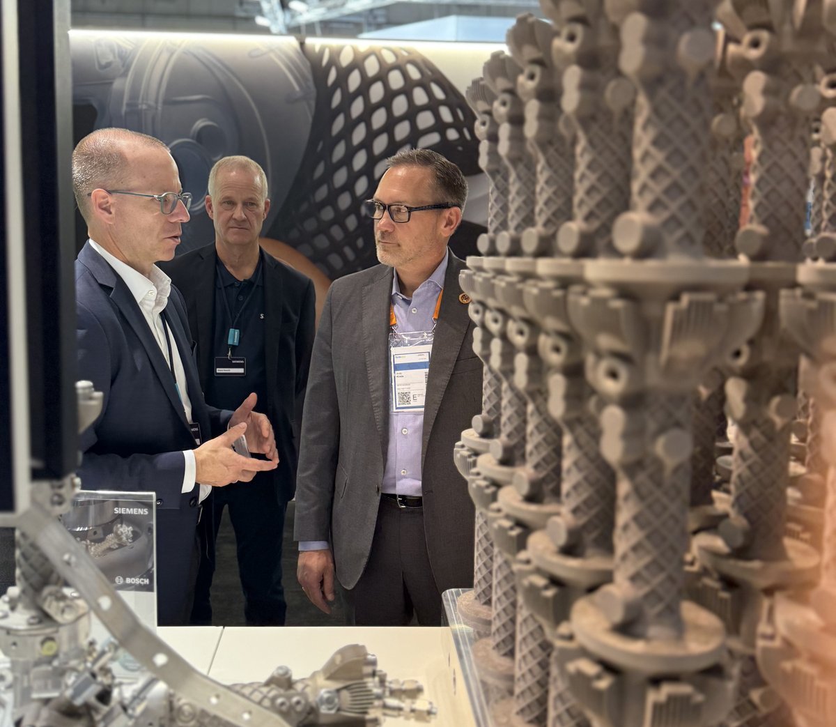 ASTMpres's tweet image. Wow. Amazing things happening in #AdditiveManufacturing. I was glad to attend this year&apos;s #Formnext, the world&apos;s largest trade fair for AM, held this year in Frankfurt.