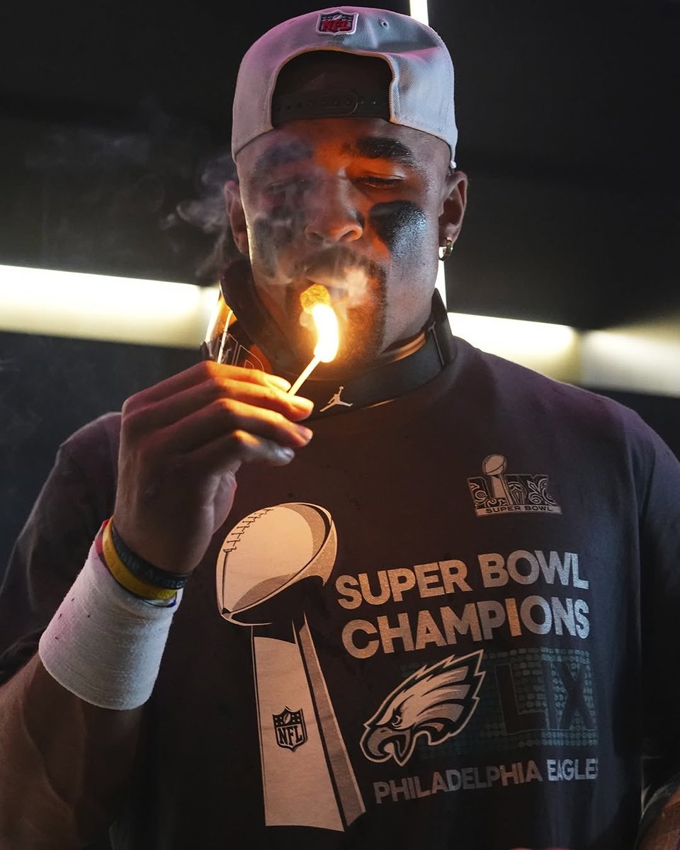 CooperDeJawn3's tweet image. Just thinking out loud but the past week I’ve gotten these vibes on here. 

The Eagles are 27-3 in there last 30 games. 
Including a Super Bowl win. 

We do REALIZE we are not the Las Vegas Raiders and we’re the Current NFC 8-2 leaders and reigning Super Bowl champs right? 

When…