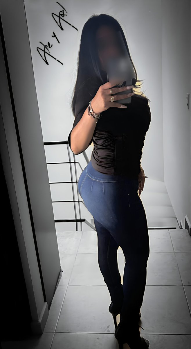 “Contigo, hasta lo simple se vuelve especial.” 
Axl.

#ViernesCogelón
#swingersméxico
#parejas_sw