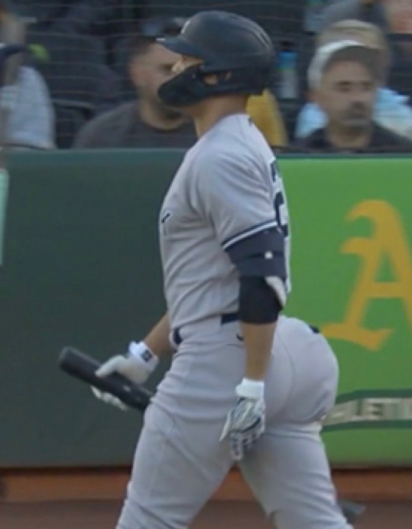 Jacob P.M.🌔 (@jacobbspeaks) on Twitter photo 