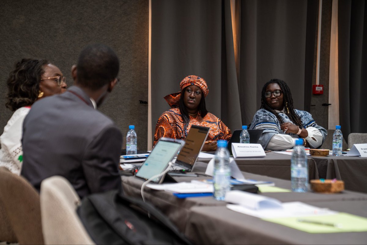Symposium de Dakar tweet media